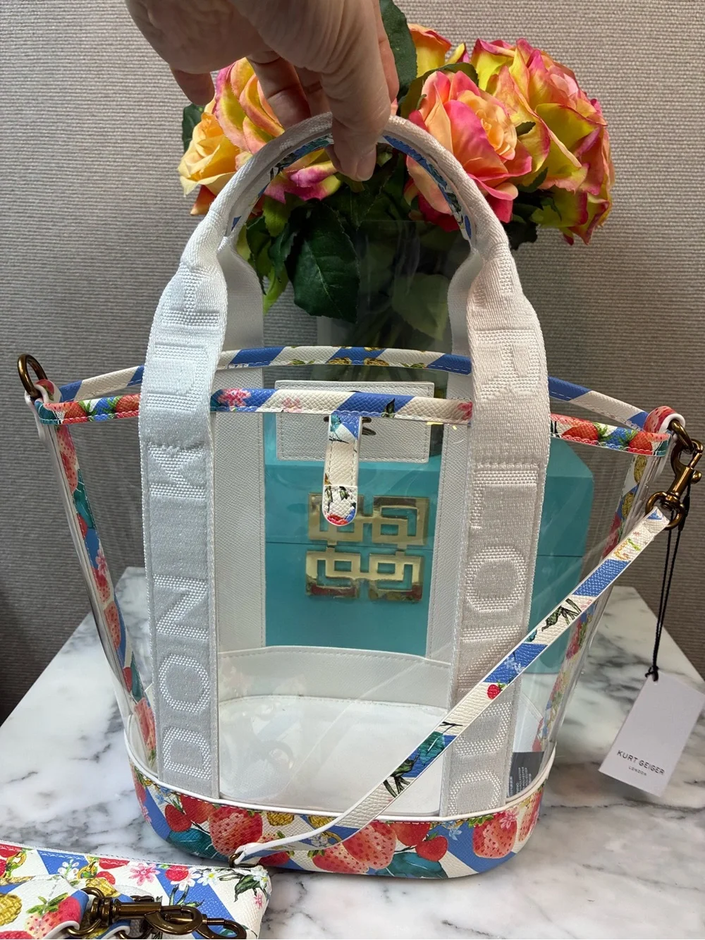 Kurt Geiger Small Hampstead Clear Vinyl Strawberries Tote & Matching Pouch - NWT - Picture 8 of 11